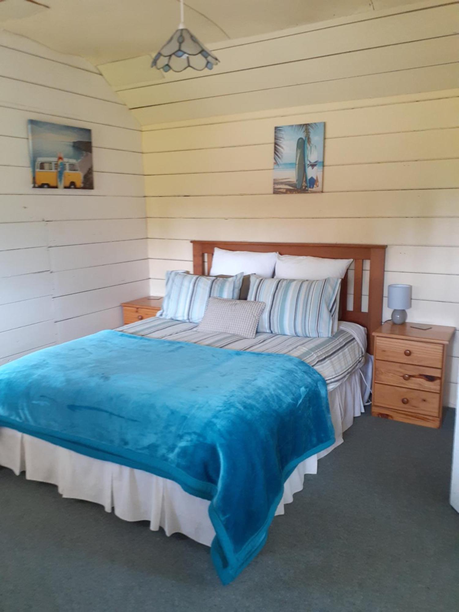 India House & Ica Whare In Whareama, Nr Riversdale Beach Esterno foto