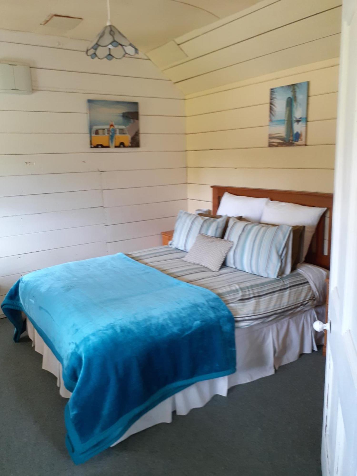 India House & Ica Whare In Whareama, Nr Riversdale Beach Esterno foto