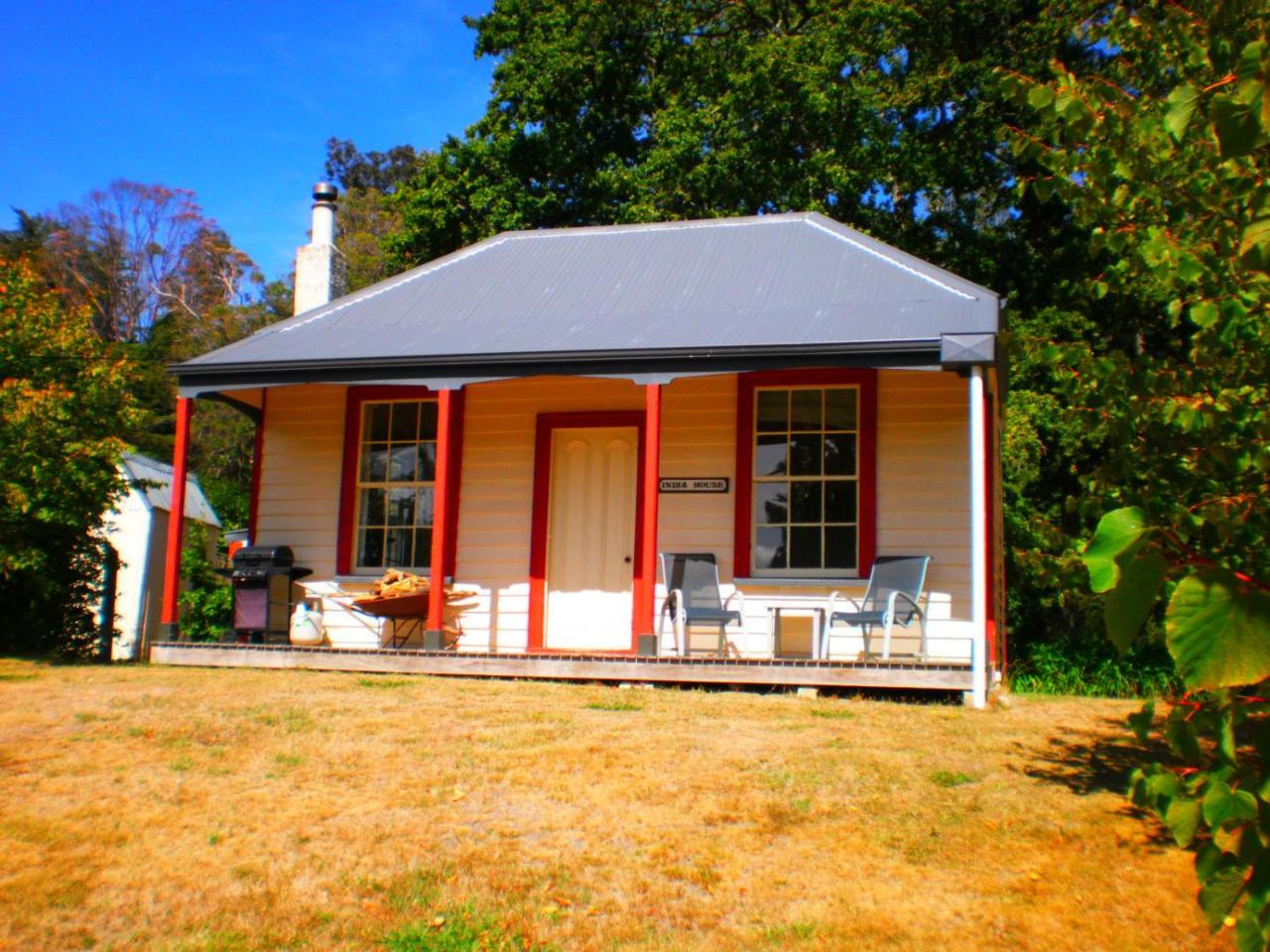 India House & Ica Whare In Whareama, Nr Riversdale Beach Esterno foto